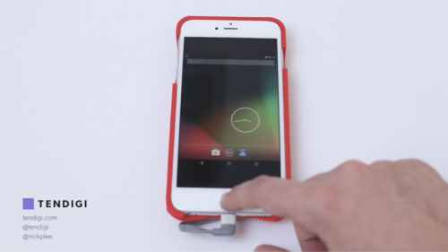 Чехол для iPhone, способный запустить на "яблочном" смартфоне Android
