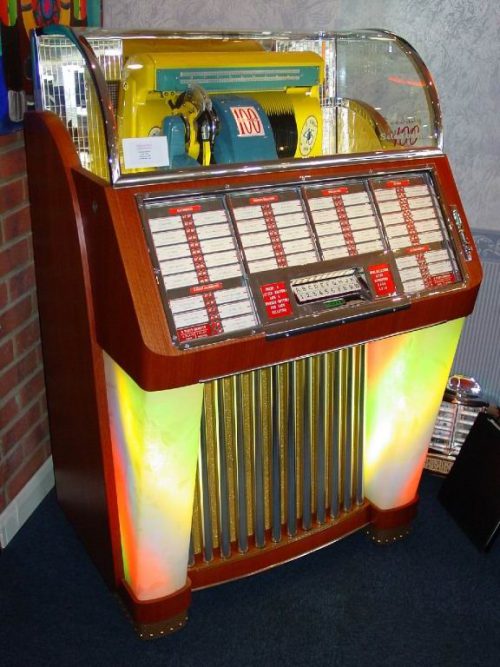 ретро музыкальный автомат